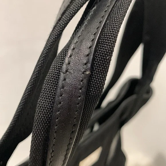 GUCCI  Black Hand Bag 2 zip Front Pockets Magnetic Top Closure - Picture 8 of 13